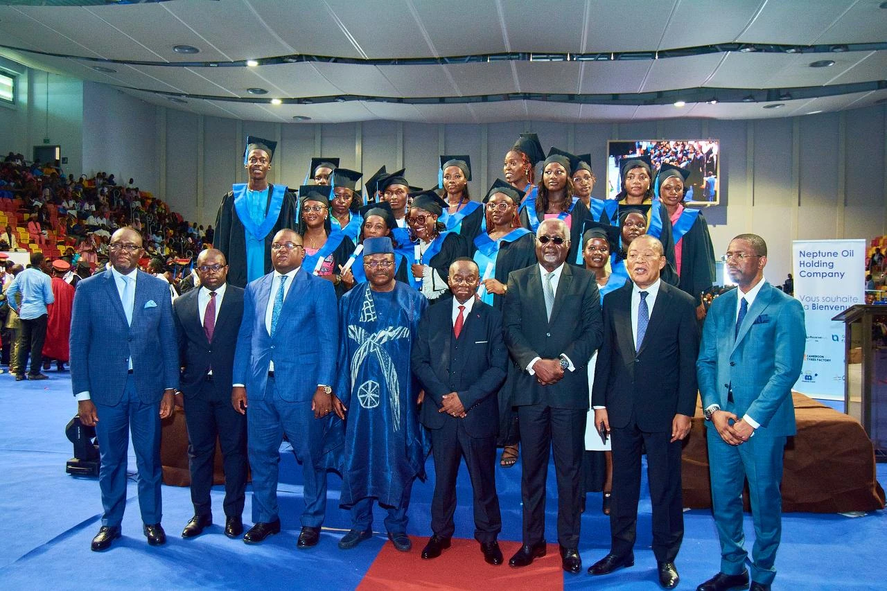 Ceremonie de graduation ESSEC Douala - Photo officielle #025