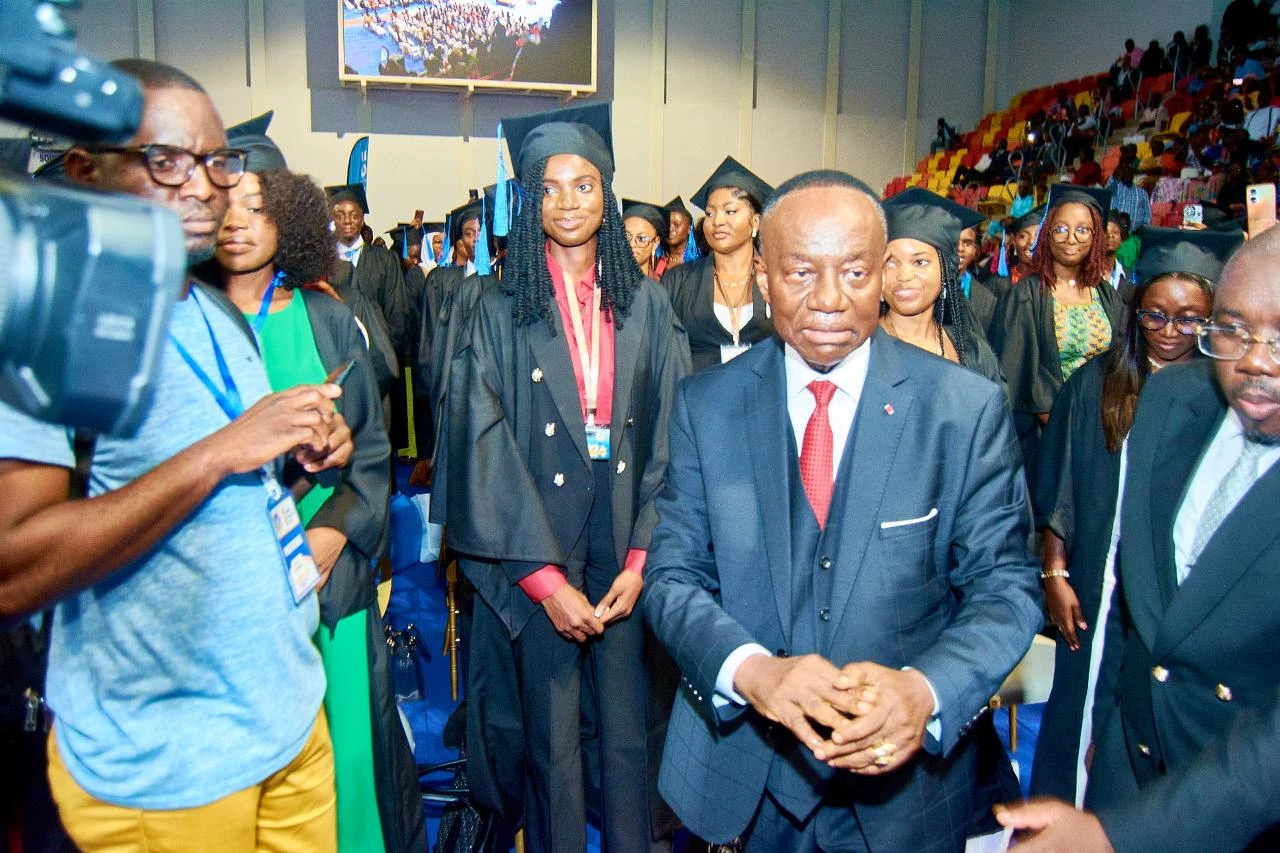 Ceremonie de graduation ESSEC Douala - Photo officielle #118